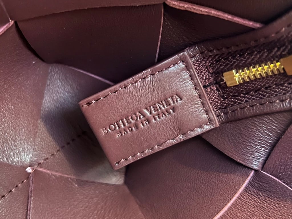 Bottega Veneta Cassette Camera Bag 709417 - 4