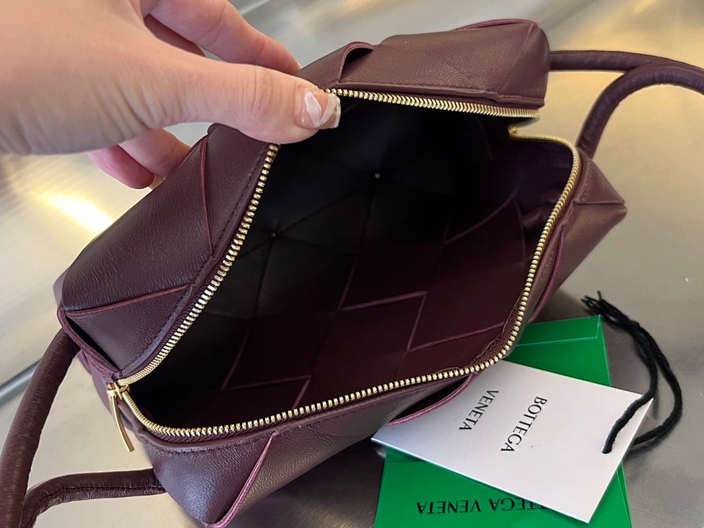 Bottega Veneta Cassette Camera Bag 709417 - 6