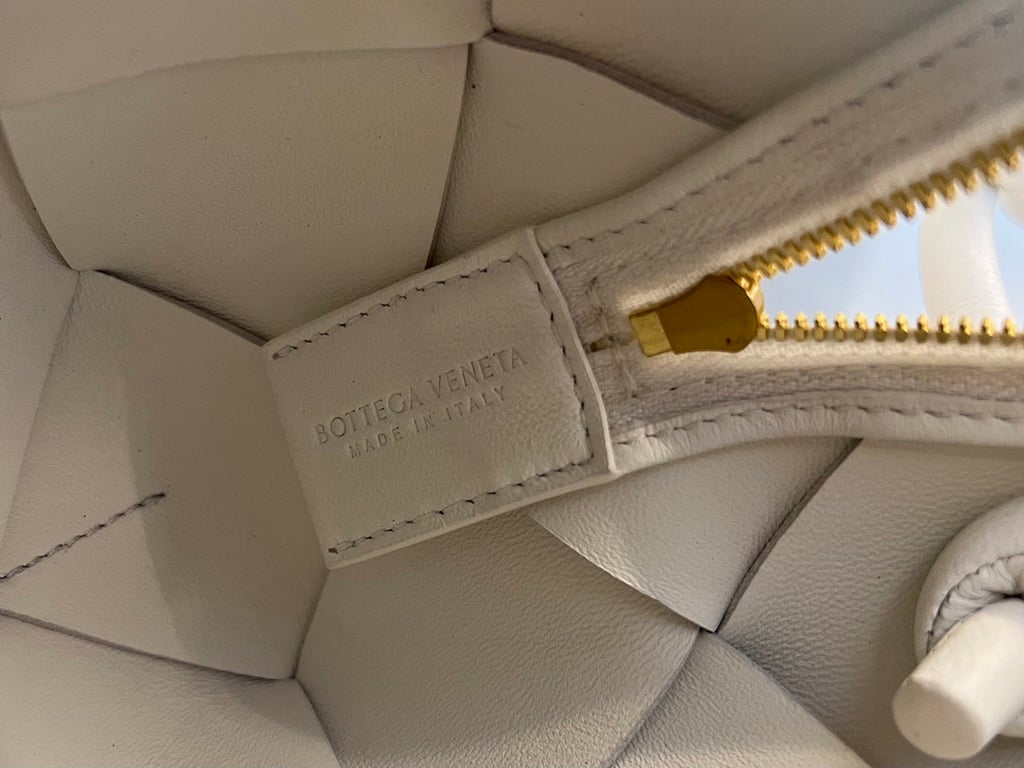 Bottega Veneta Cassette Camera Bag White - 4