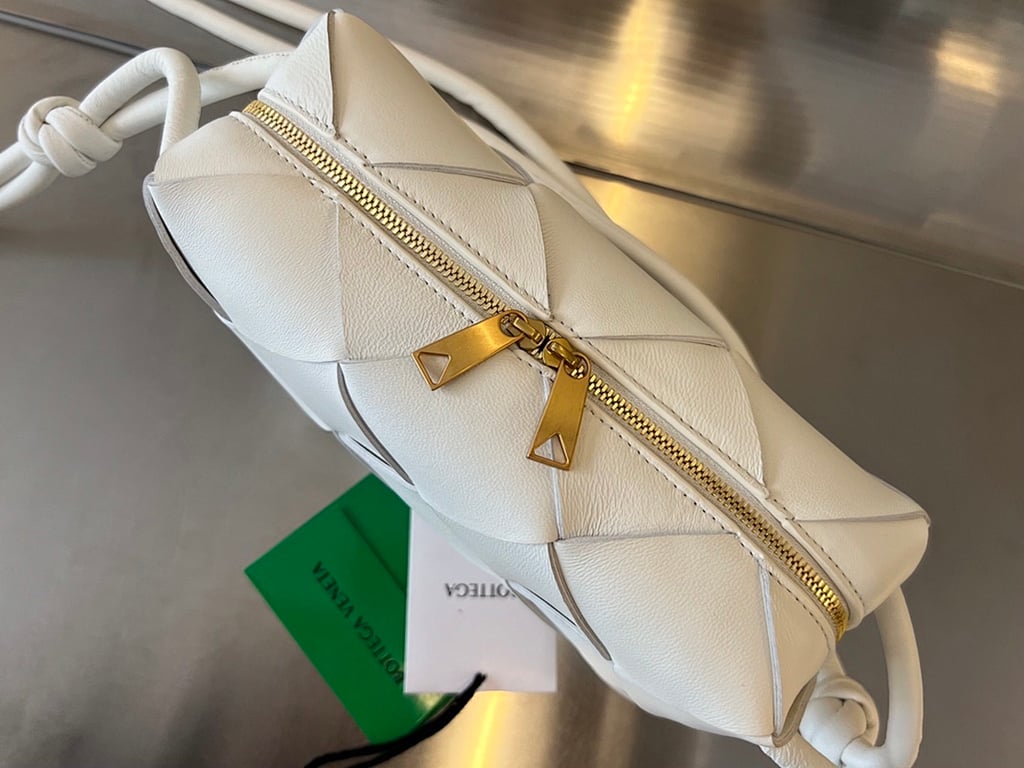 Bottega Veneta Cassette Camera Bag White - 5