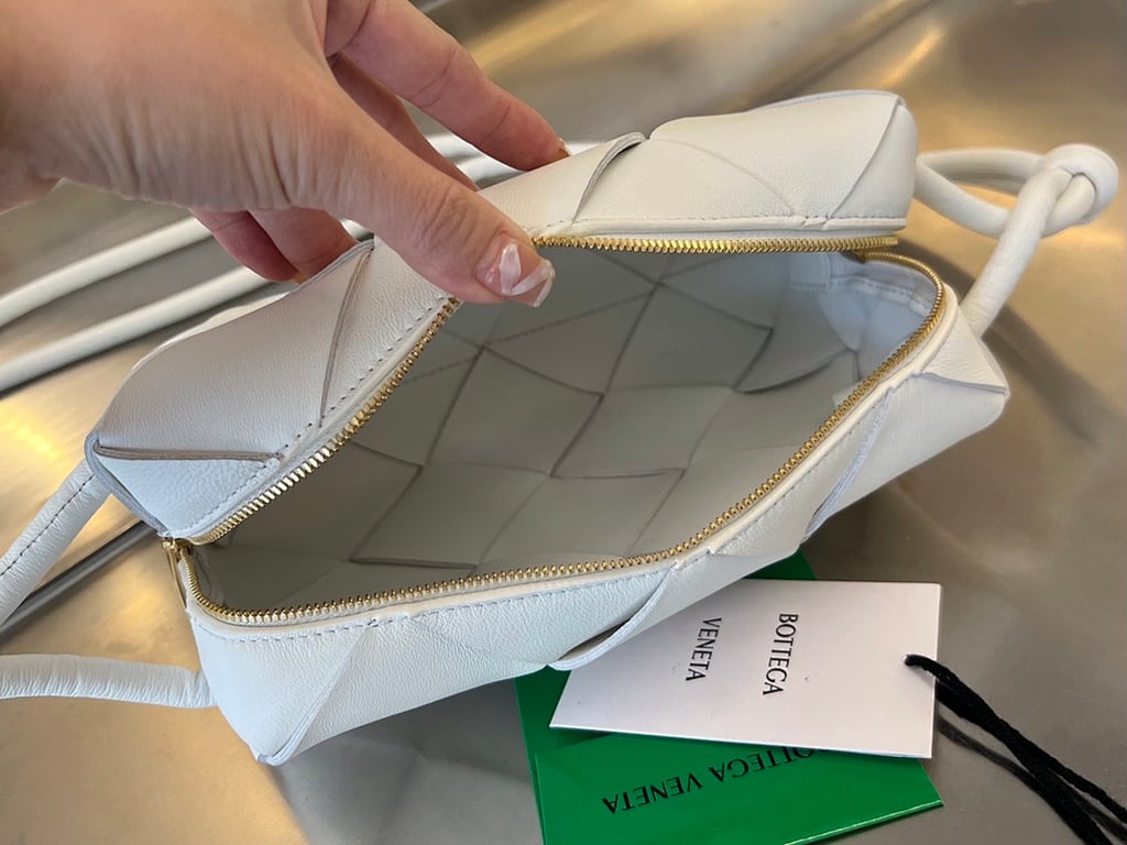 Bottega Veneta Cassette Camera Bag White - 7