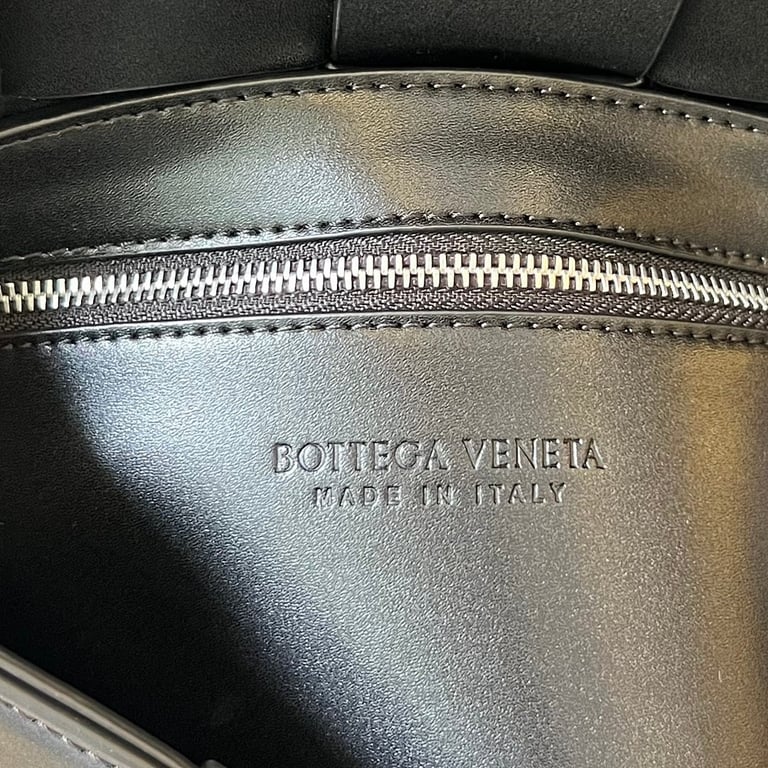 Bottega Veneta Cassette Crossbody Bag Black - 3