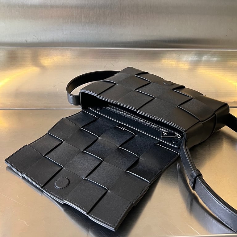 Bottega Veneta Cassette Crossbody Bag Black - 5