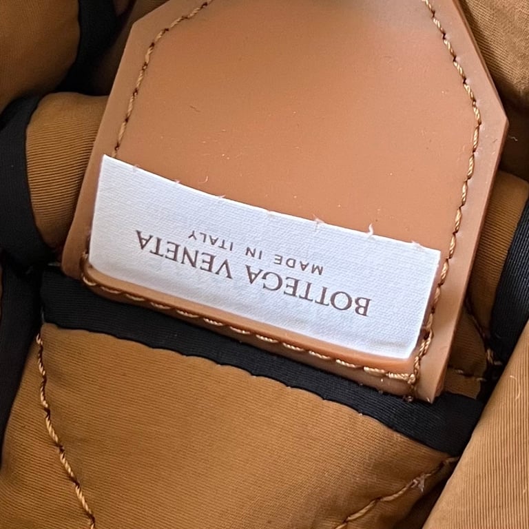 Bottega Veneta Padded Tech Cassette Black/Caramel - 2