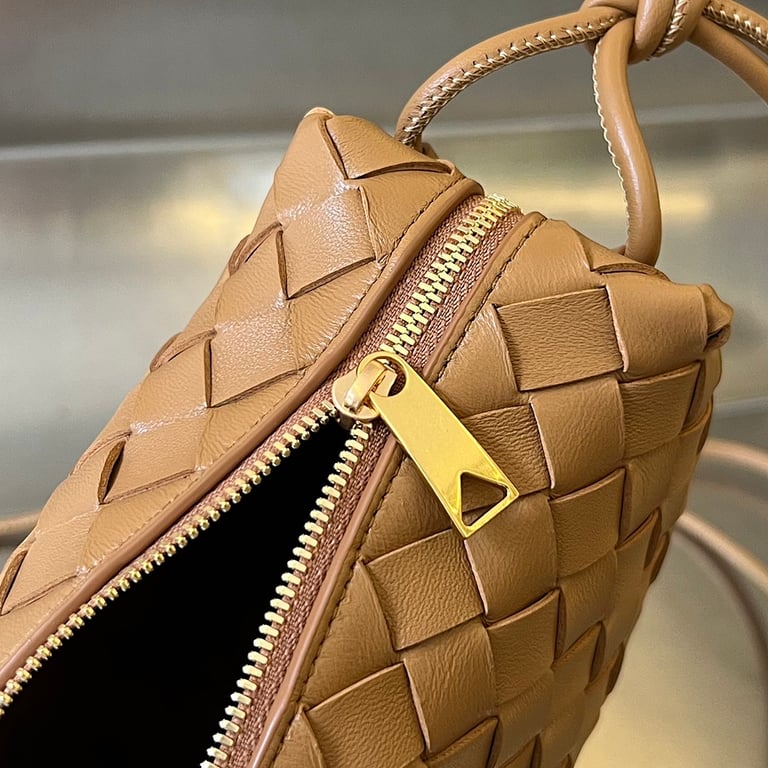 Bottega Veneta Loop Camera Bag Brown - 3