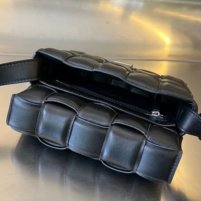 Bottega Veneta Padded Cassette Bag Black 717506 - 4