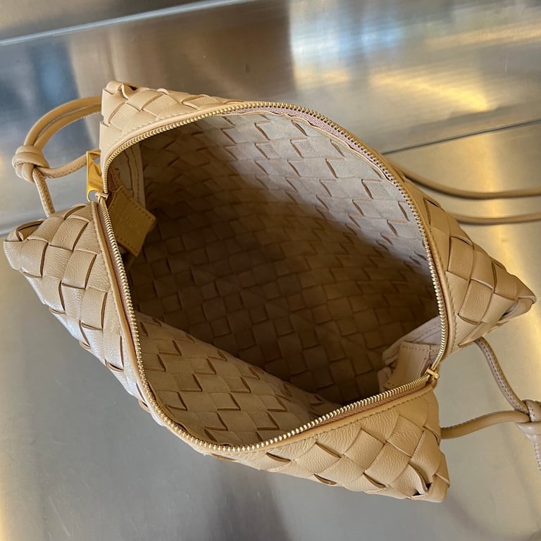 Bottega Veneta Medium Loop Camera Bag Beige - 6