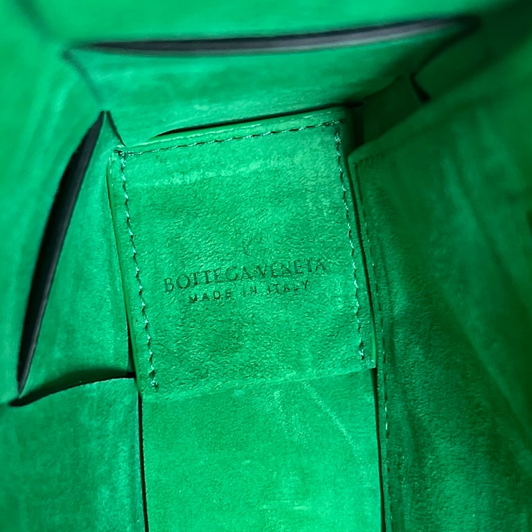 Bottega Veneta Cassette Bag Black Green - 3