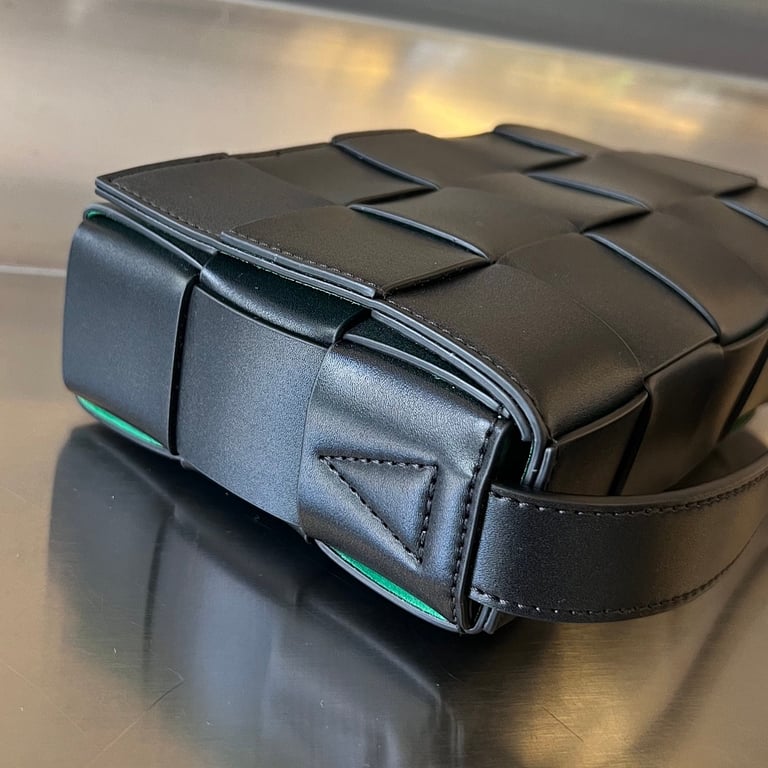 Bottega Veneta Cassette Bag Black Green - 8