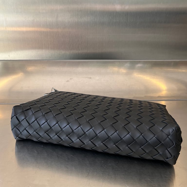 Bottega Veneta Intrecciato Leather Clutch 651852 Black - 8