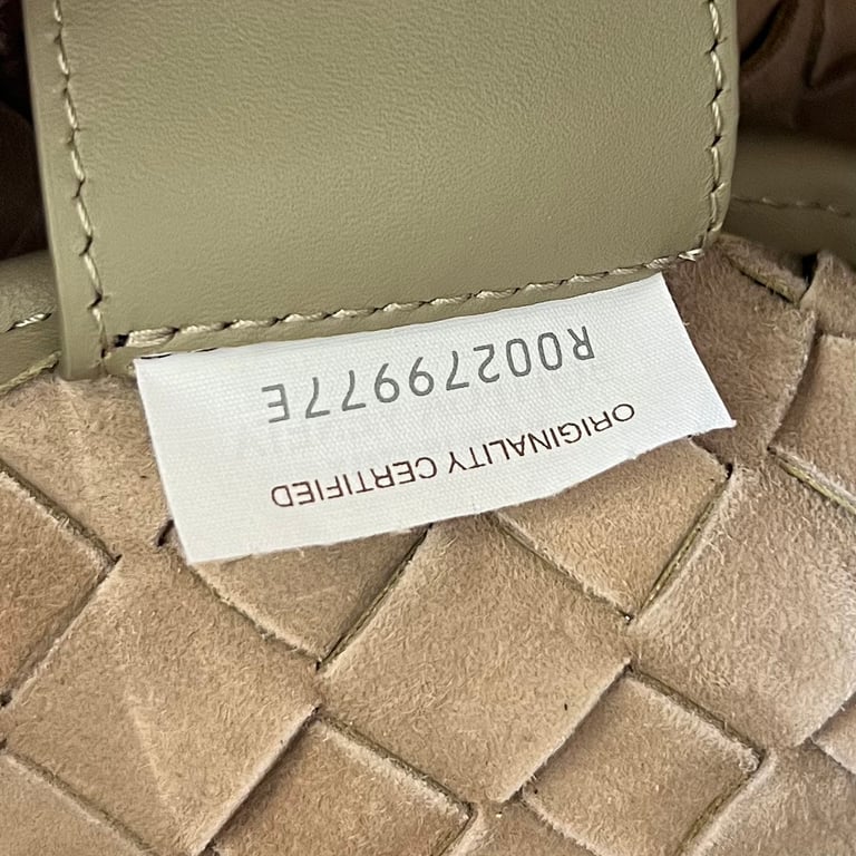 Bottega Veneta Intrecciato Leather Clutch 651852 - 4