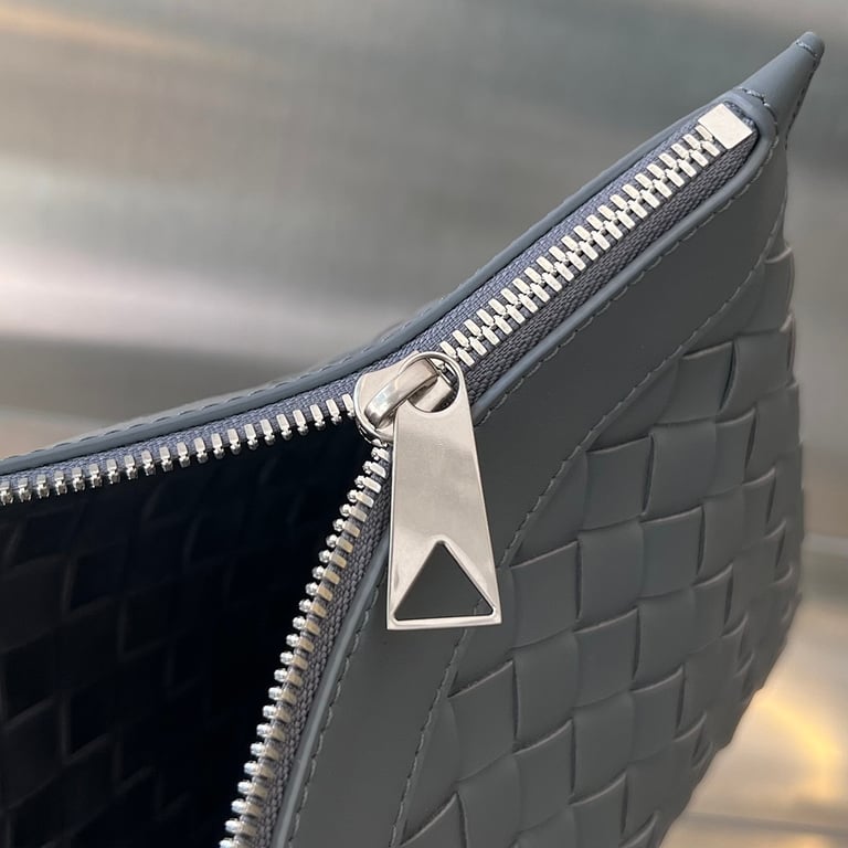 Bottega Veneta 651852 Intrecciato Leather Clutch Grey - 5