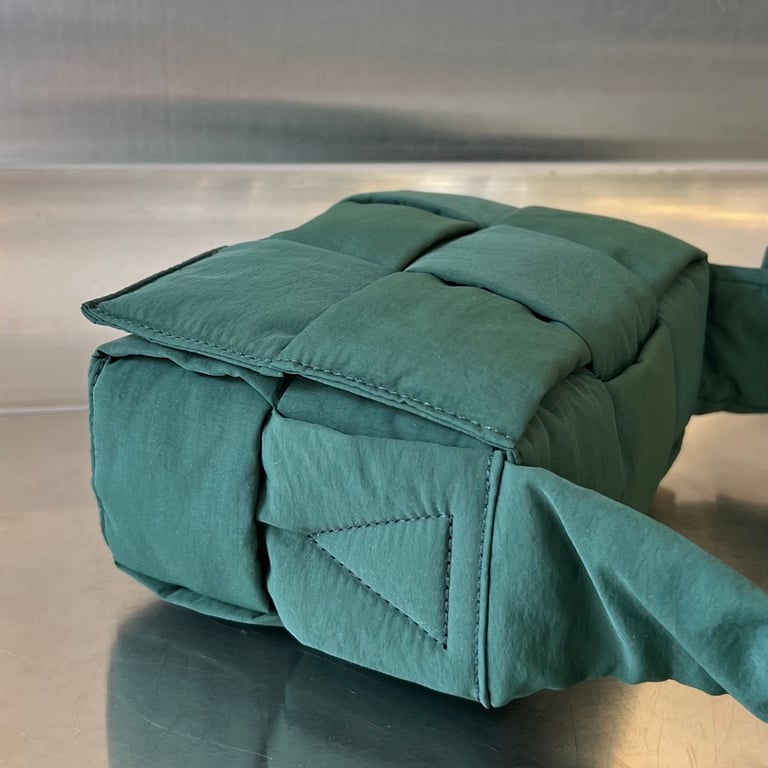 Bottega Veneta Padded Cassette Nylon Bag Green 755182 - 9