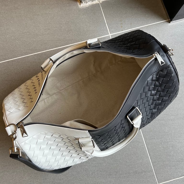 Bottega Veneta Intrecciato Duffle Bag 755127 Black/White - 6
