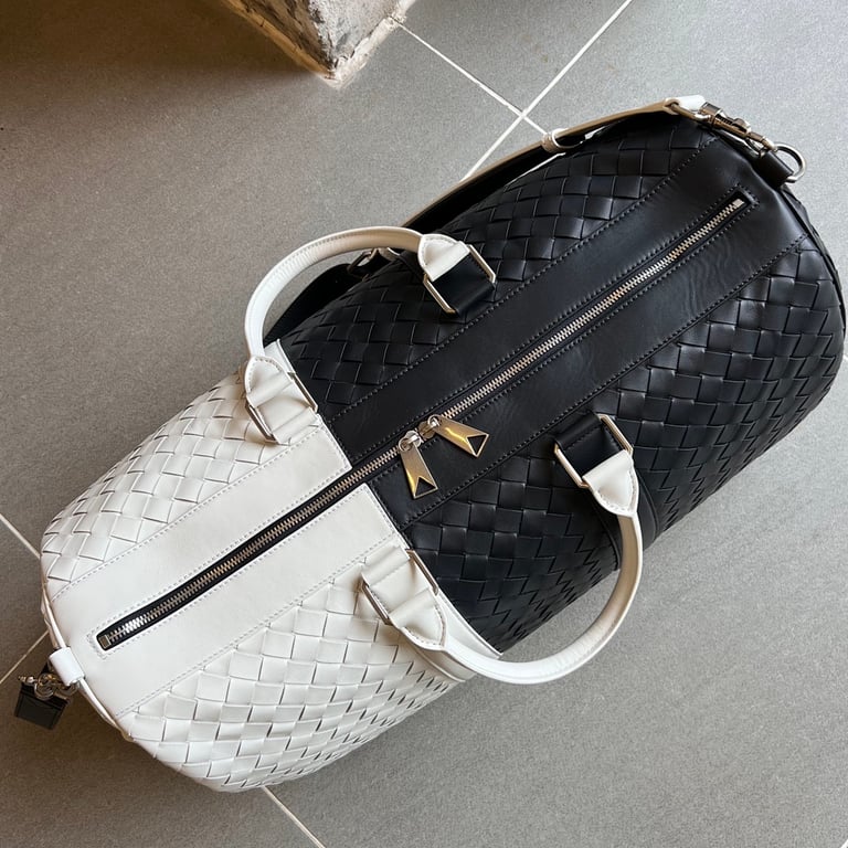 Bottega Veneta Intrecciato Duffle Bag 755127 Black/White - 8