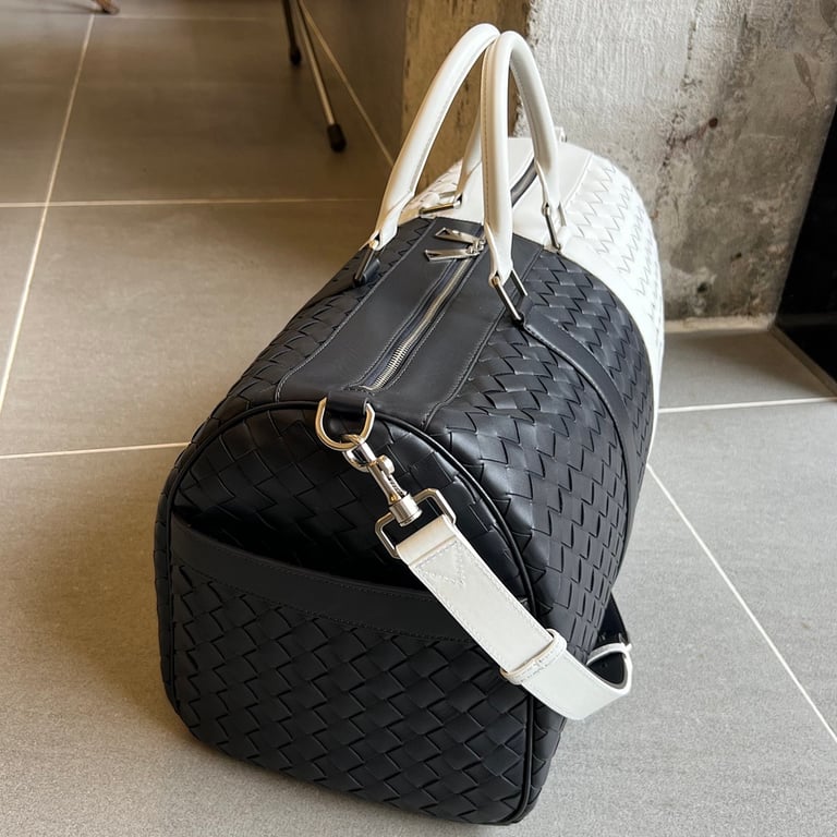 Bottega Veneta Intrecciato Duffle Bag 755127 Black/White - 9