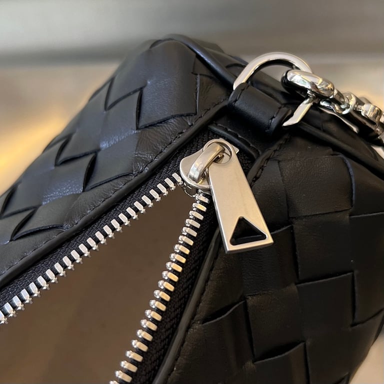 Bottega Veneta Mini Intrecciato Barrel Bag Black - 4