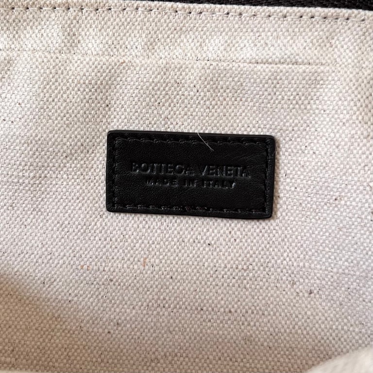 Bottega Veneta Intrecciato Medium Toiletry Case - 5