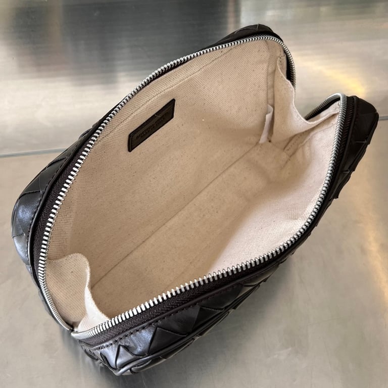 Bottega Veneta Intrecciato Medium Toiletry Case - 6