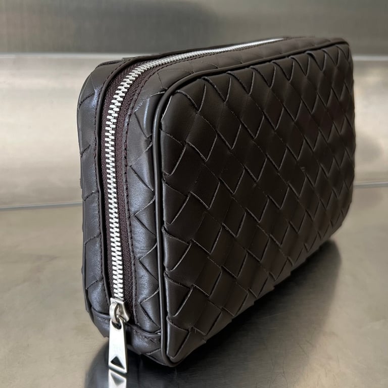 Bottega Veneta Intrecciato Medium Toiletry Case - 9