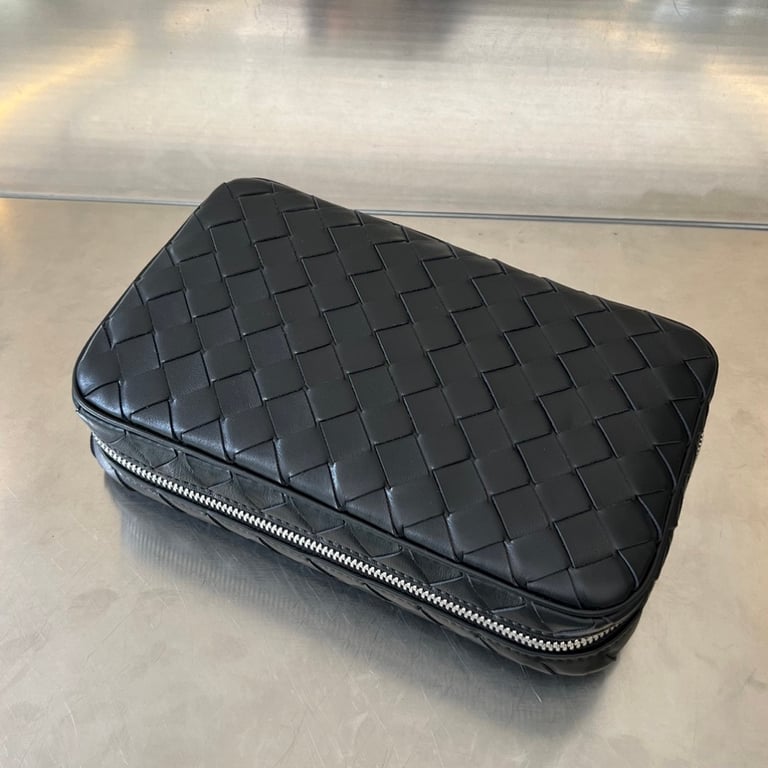 Bottega Veneta Intrecciato 765809 Medium Pouch - 6