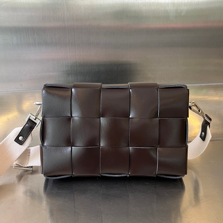 Bottega Veneta Cassette Messenger Bag 741777 Brown - 9