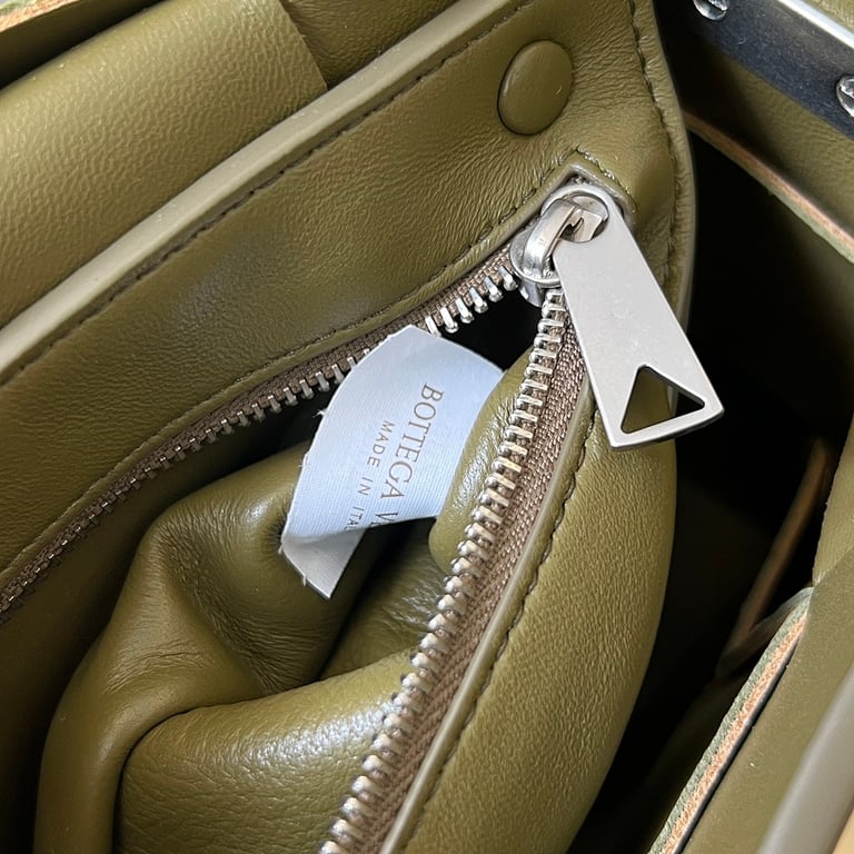 Bottega Veneta Cassette Crossbody Bag Green - 2