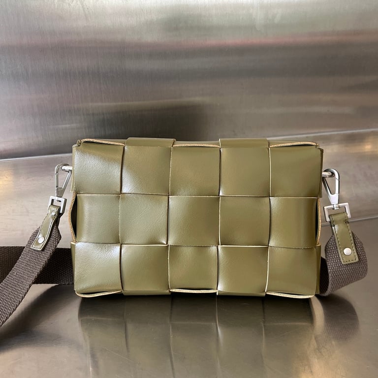 Bottega Veneta Cassette Crossbody Bag Green - 9