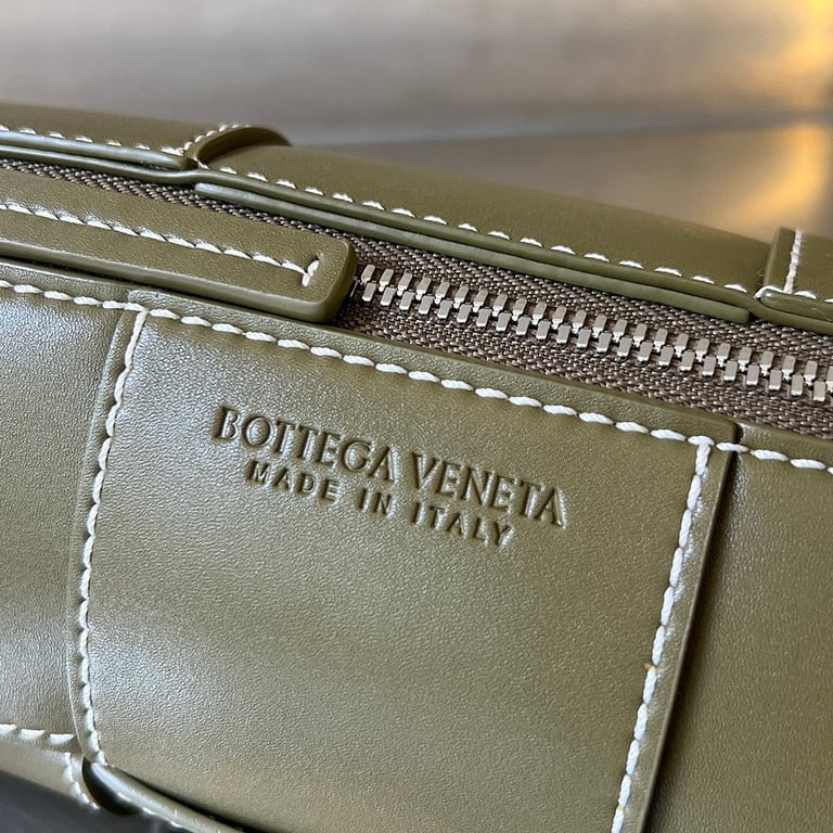 Bottega Veneta Cassette Cylinder Bag Green - 6