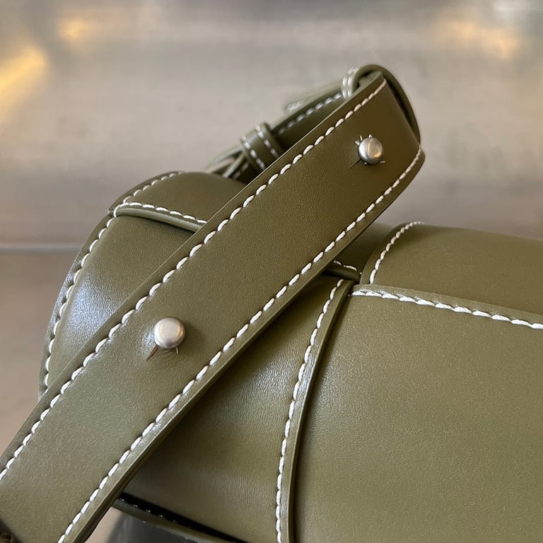 Bottega Veneta Cassette Cylinder Bag Green - 7