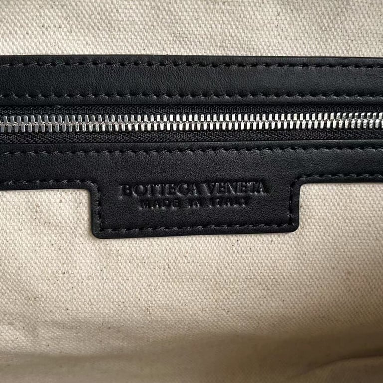 Bottega Veneta Loop Camera Bag Black - 3