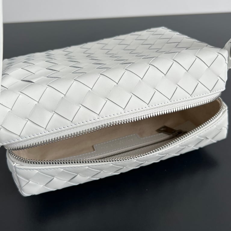 Bottega Veneta Loop Camera Bag White 755774 - 5