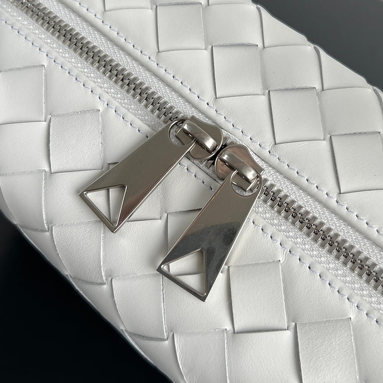 Bottega Veneta Loop Camera Bag White 755774 - 7