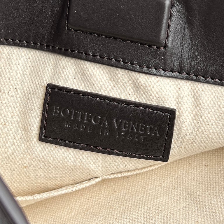 Bottega Veneta Flat Loop Crossbody Bag - 2