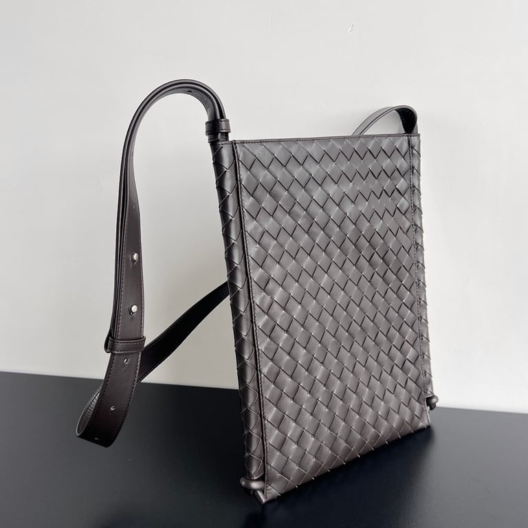 Bottega Veneta Flat Loop Crossbody Bag - 9