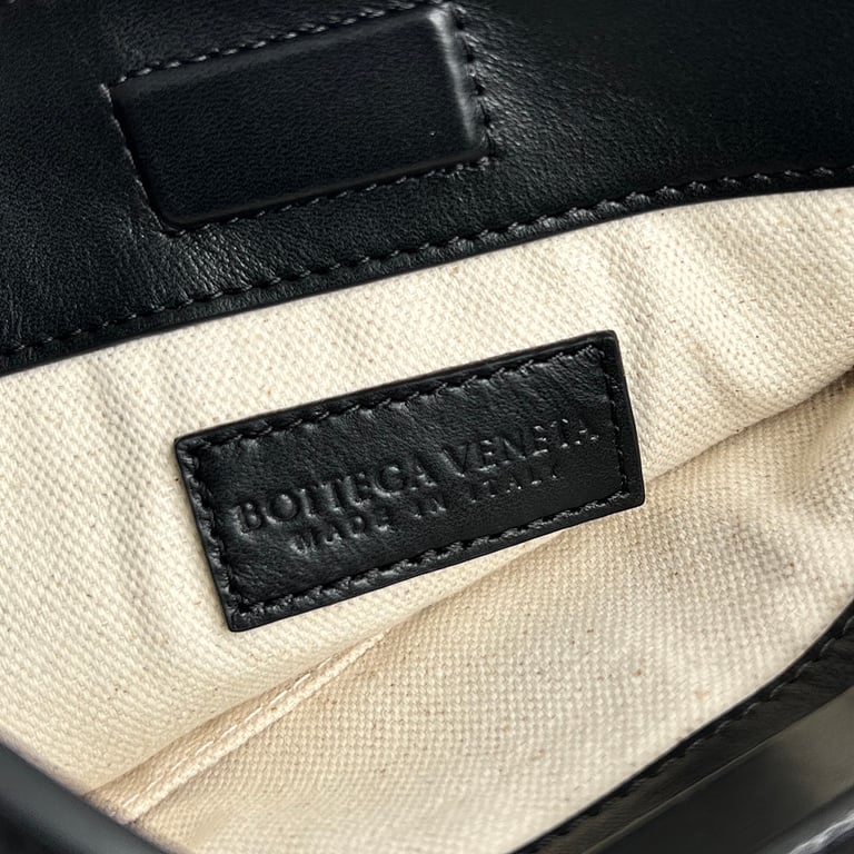Bottega Veneta Flat Loop Crossbody Bag Black - 2