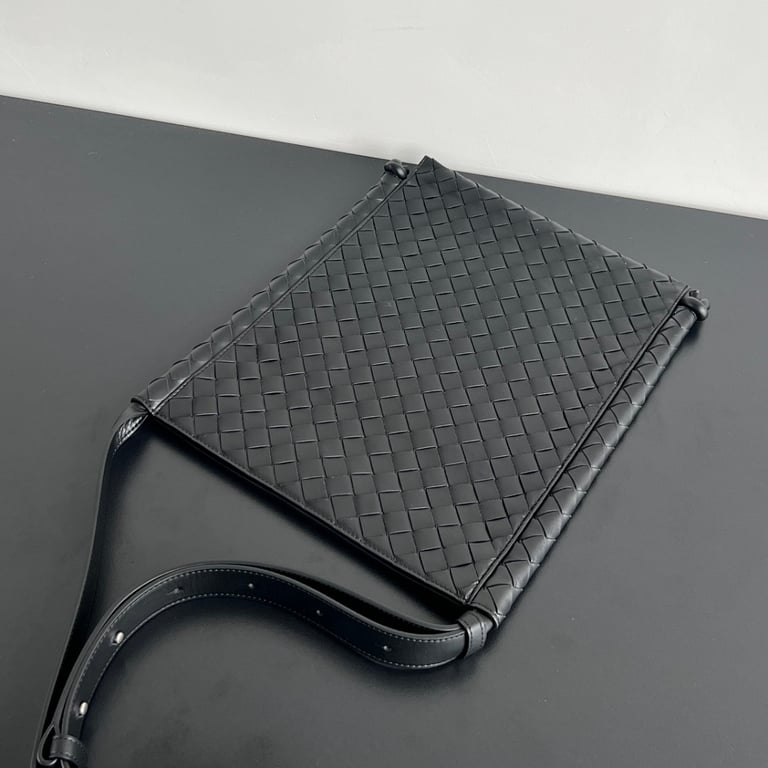 Bottega Veneta Flat Loop Crossbody Bag Black - 6