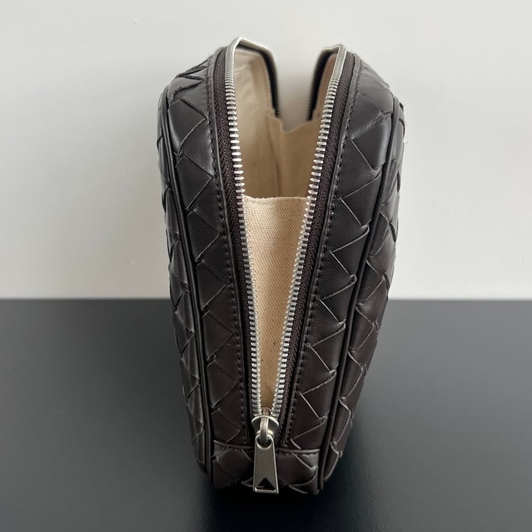 Bottega Veneta Intrecciato Large Pouch 765804 - 4