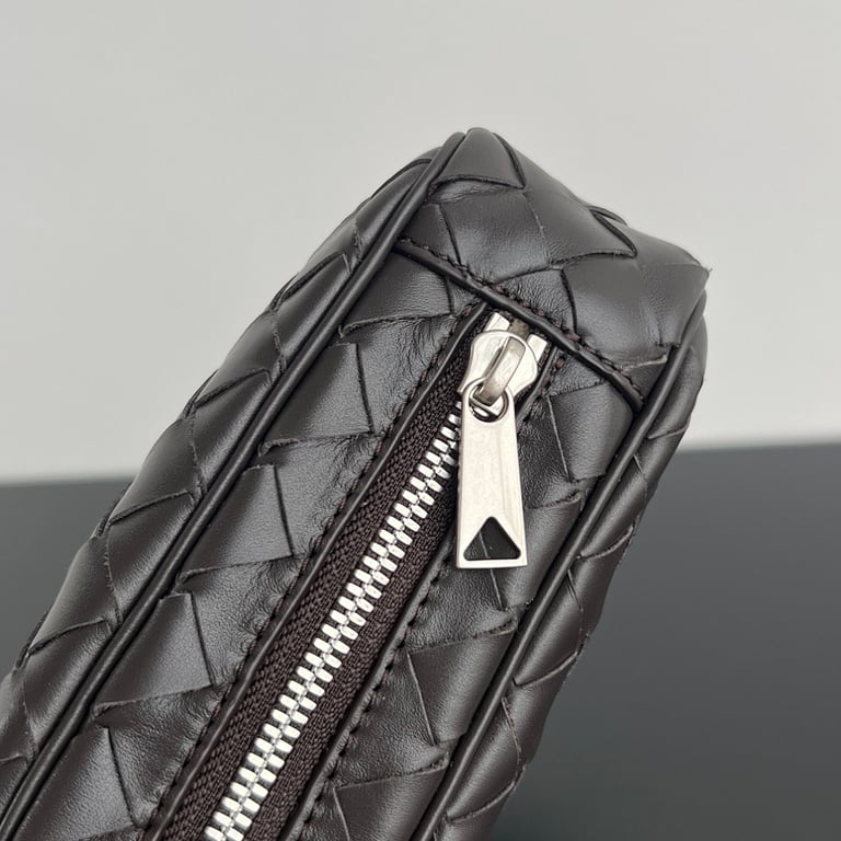 Bottega Veneta Intrecciato Large Pouch 765804 - 6