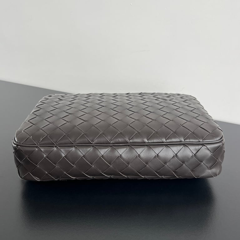 Bottega Veneta Intrecciato Large Pouch 765804 - 8