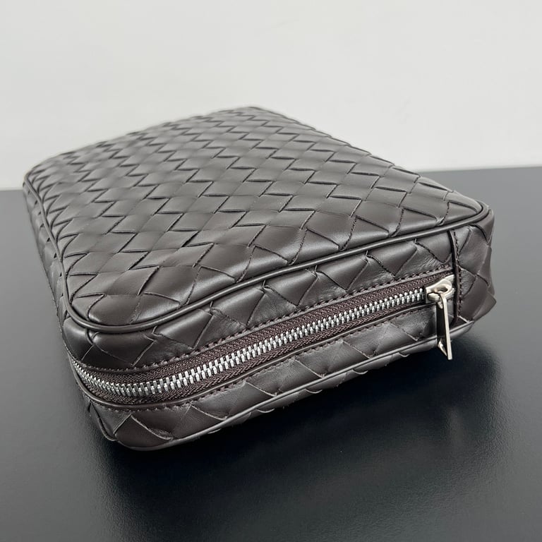 Bottega Veneta Intrecciato Large Pouch 765804 - 9