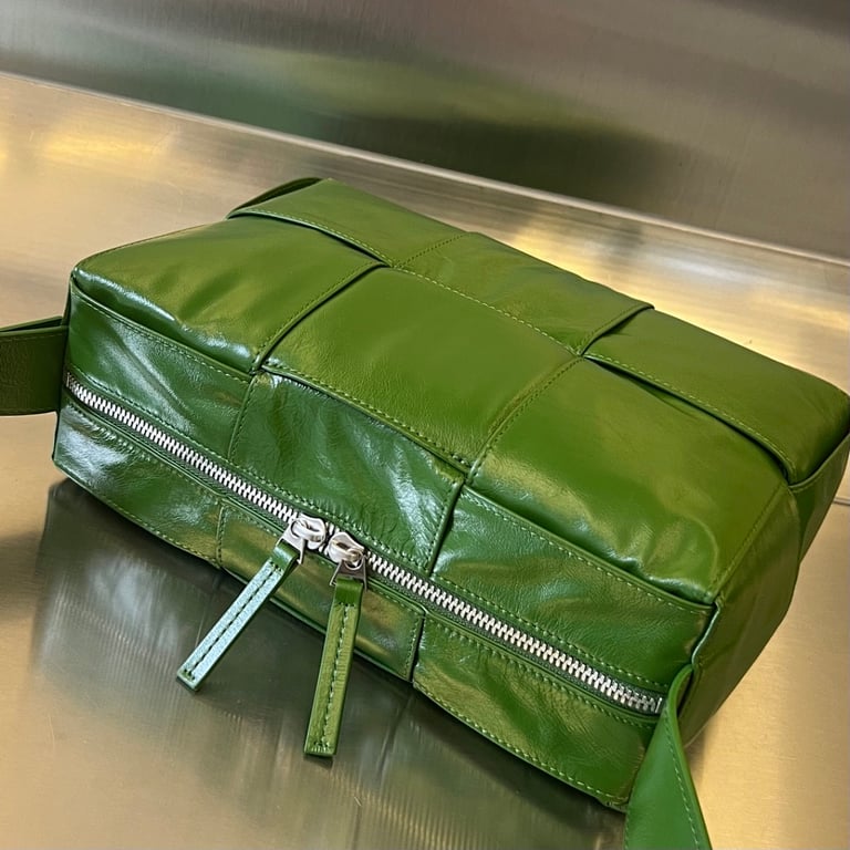 Bottega Veneta Intrecciato Camera Bag 731165 Green - 8