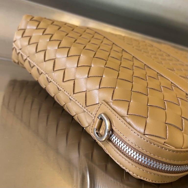 Bottega Veneta Intrecciato Leather Briefcase 690702 - 3