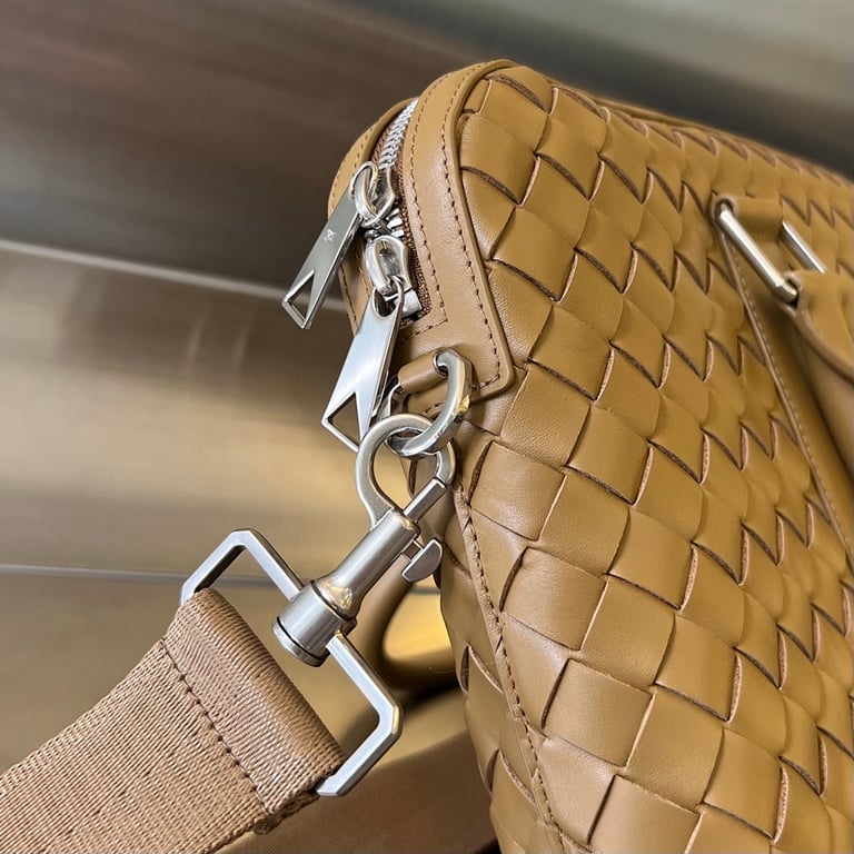 Bottega Veneta Intrecciato Leather Briefcase 690702 - 9