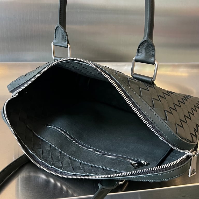 Bottega Veneta Intrecciato Leather Briefcase Black 690702 - 6