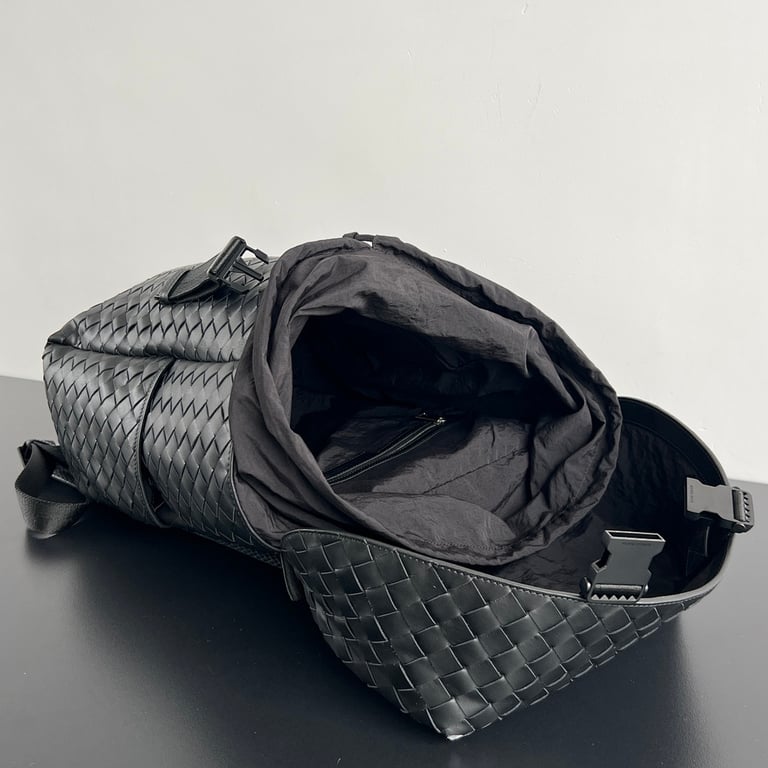 Bottega Veneta Intrecciato Leather Backpack 766580 Black - 9