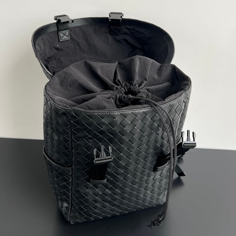 Bottega Veneta Intrecciato Leather Backpack 766580 Black - 10