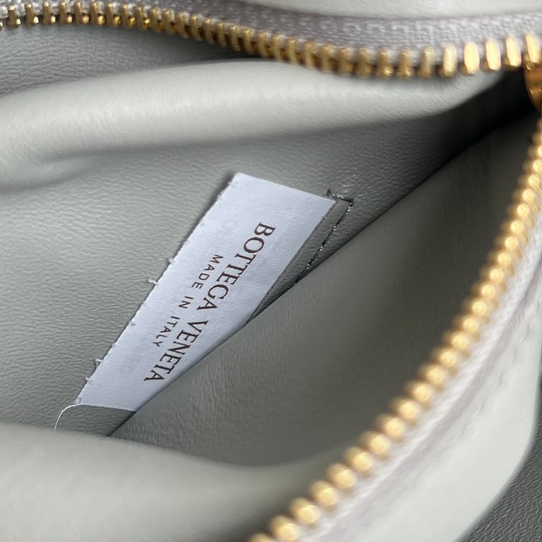 Bottega Veneta Cassette Bag Grey - 2
