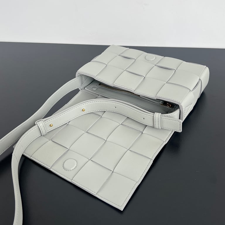 Bottega Veneta Cassette Bag Grey - 5