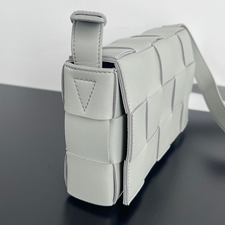 Bottega Veneta Cassette Bag Grey - 6